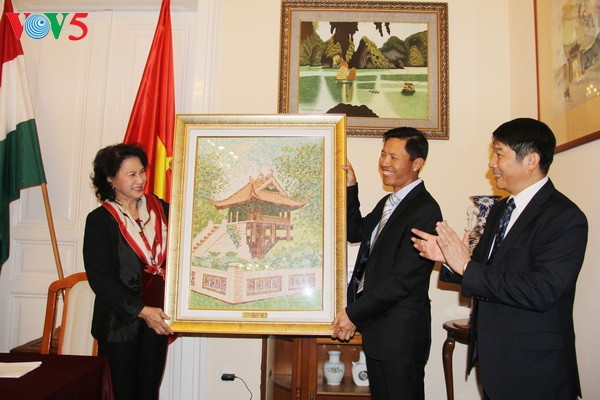 National Assembly Chairwoman visits Hungary - ảnh 1